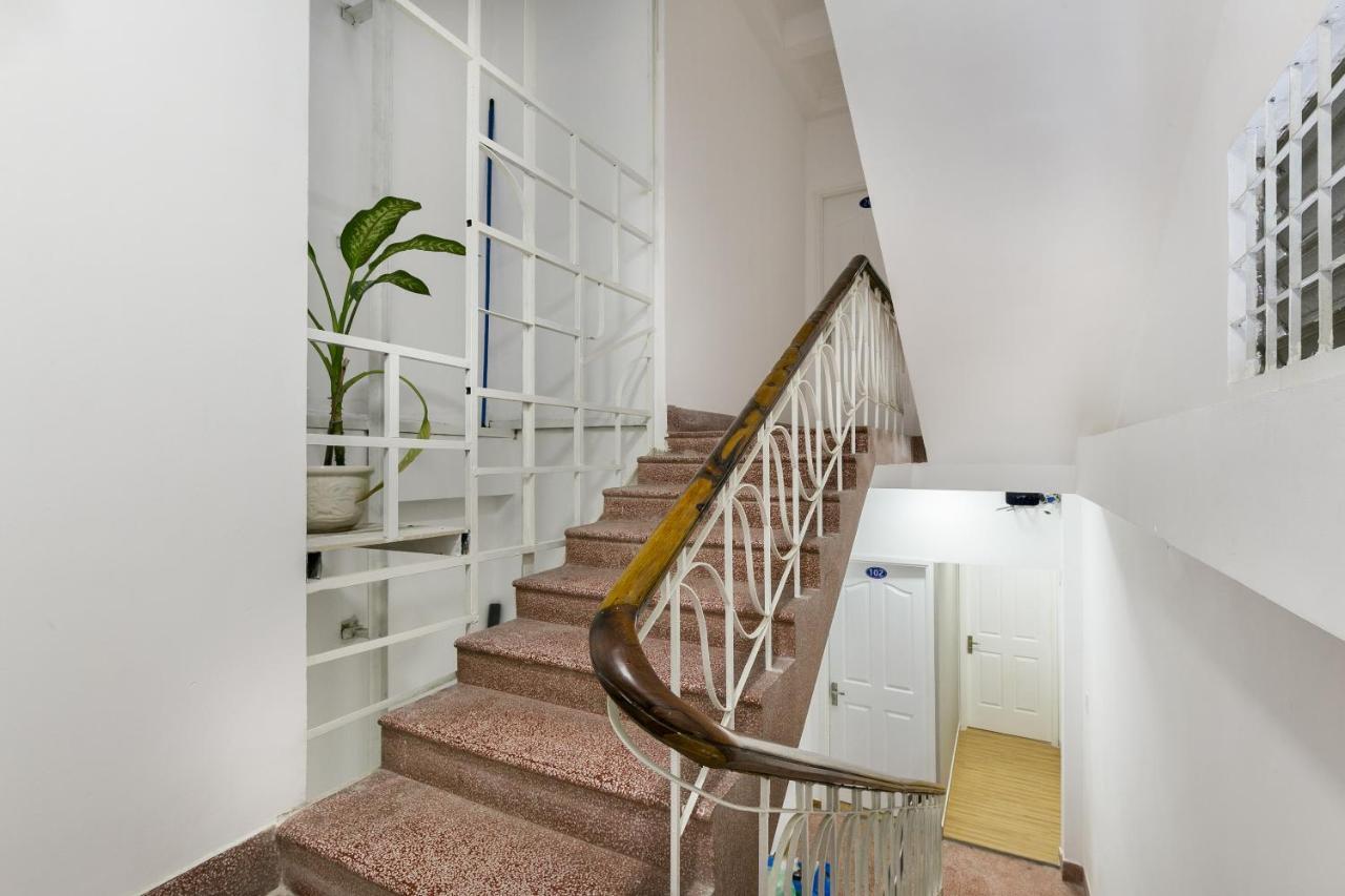 Oyo 414 Saigon Home Thành Pho Ho Chí Minh Esterno foto